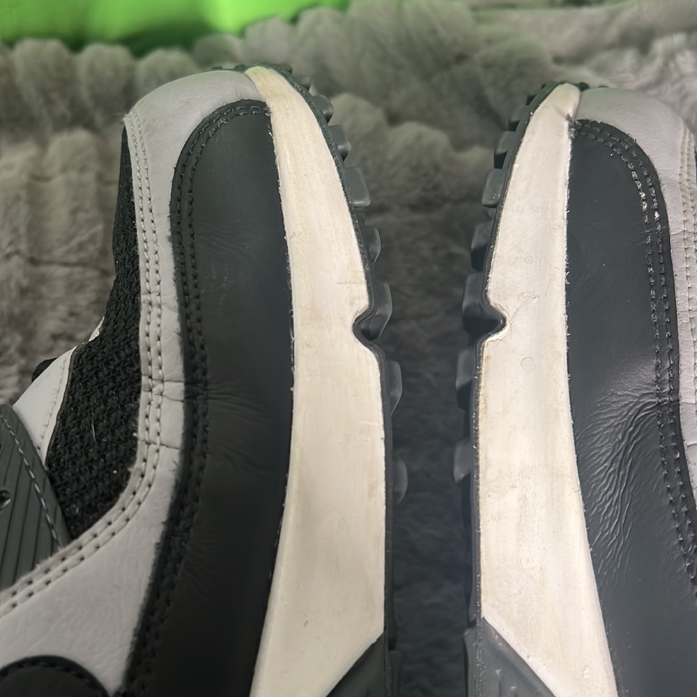 Nike Mens Air Max 90 Essential - Picture 9 of 9